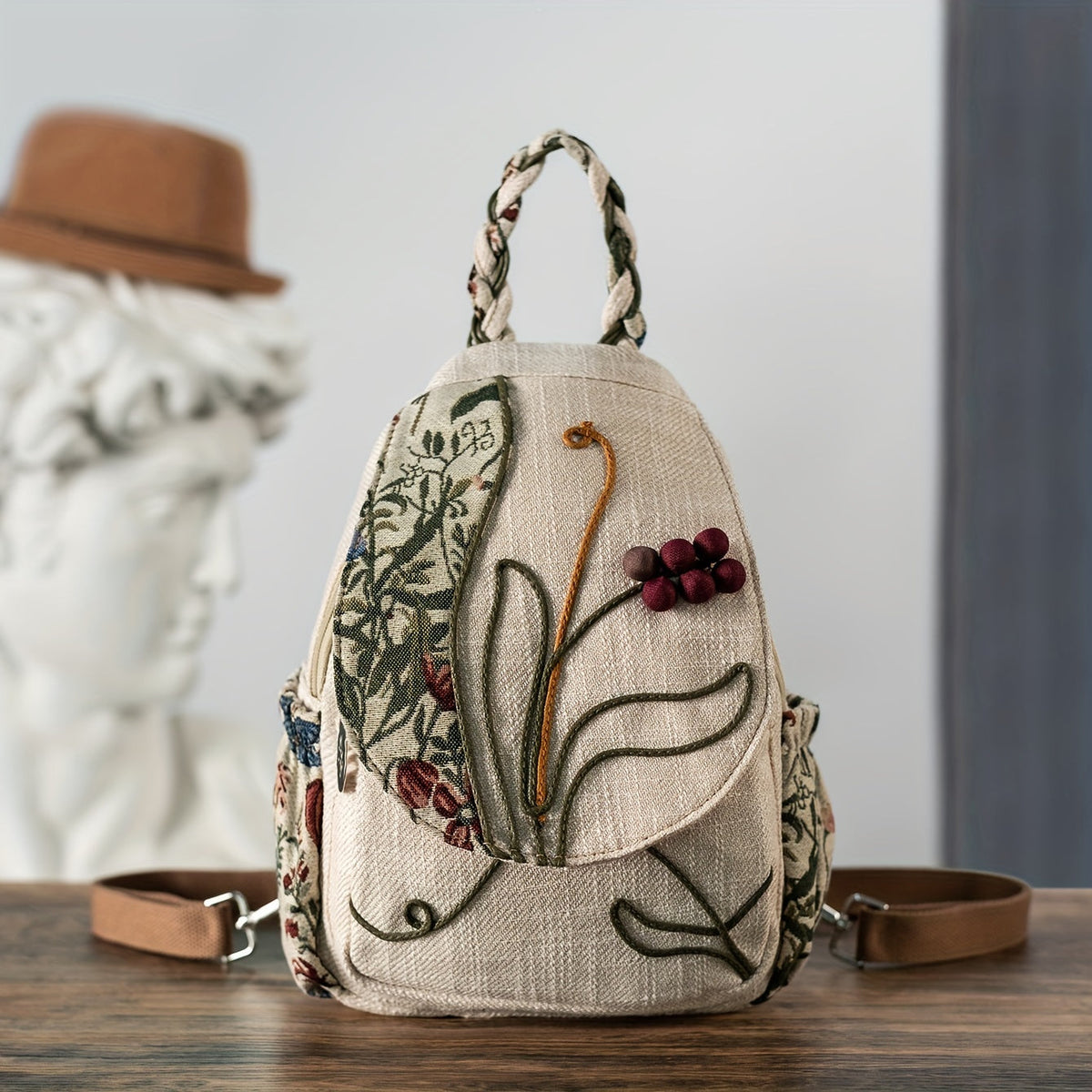 EthnoCharm Stickerei Rucksack – Künstlerisch und Funktional
