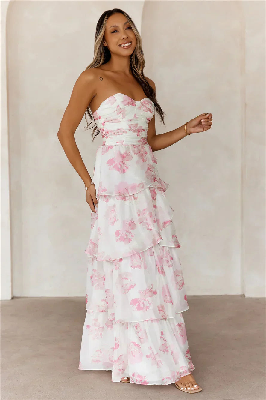 Sunlit – Schulterfreies Maxikleid mit Volants und Blumenmuster