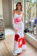Rückenfreies Maxikleid mit Blumenmuster in Weiß