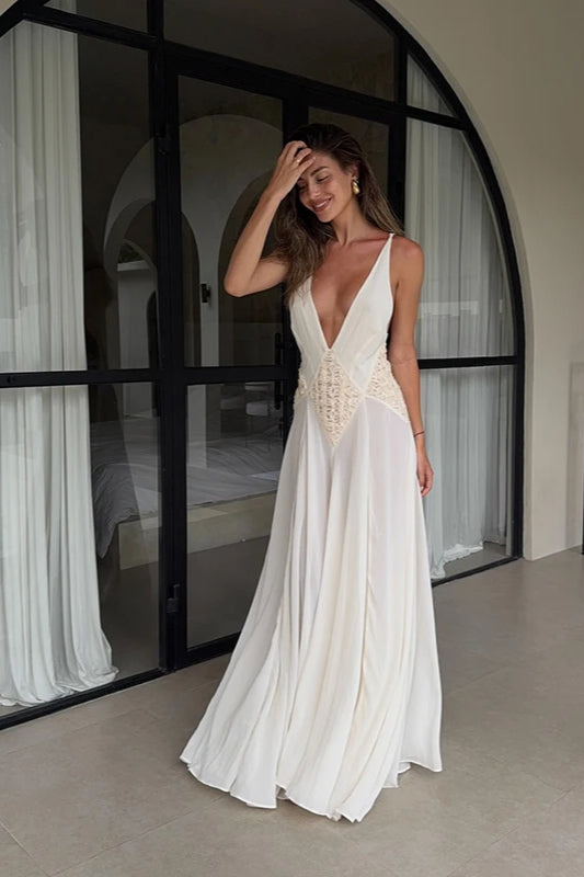 Rückenfreies Kleid mit V-Ausschnitt