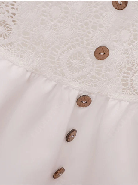 Minikleid mit V-Ausschnitt, Spitze und Rüschen