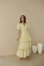 Corinna – Spitzen-Maxikleid mit Puffärmeln und Volants