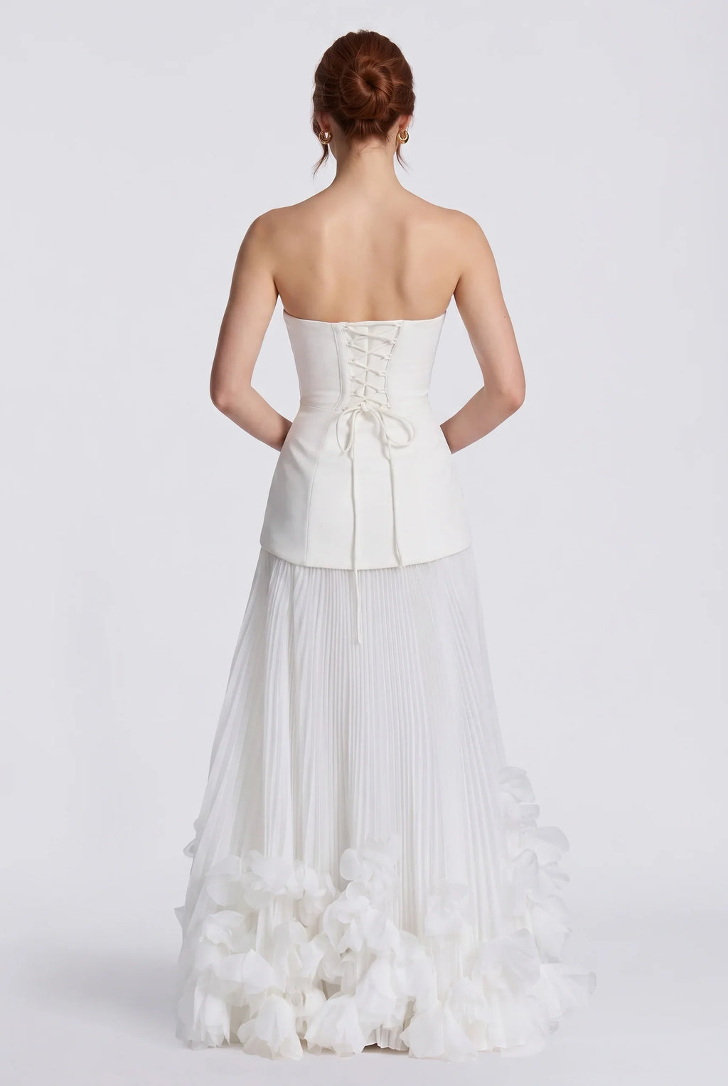 Spitzen-Maxikleid mit Falten und Korsett-Schnürung