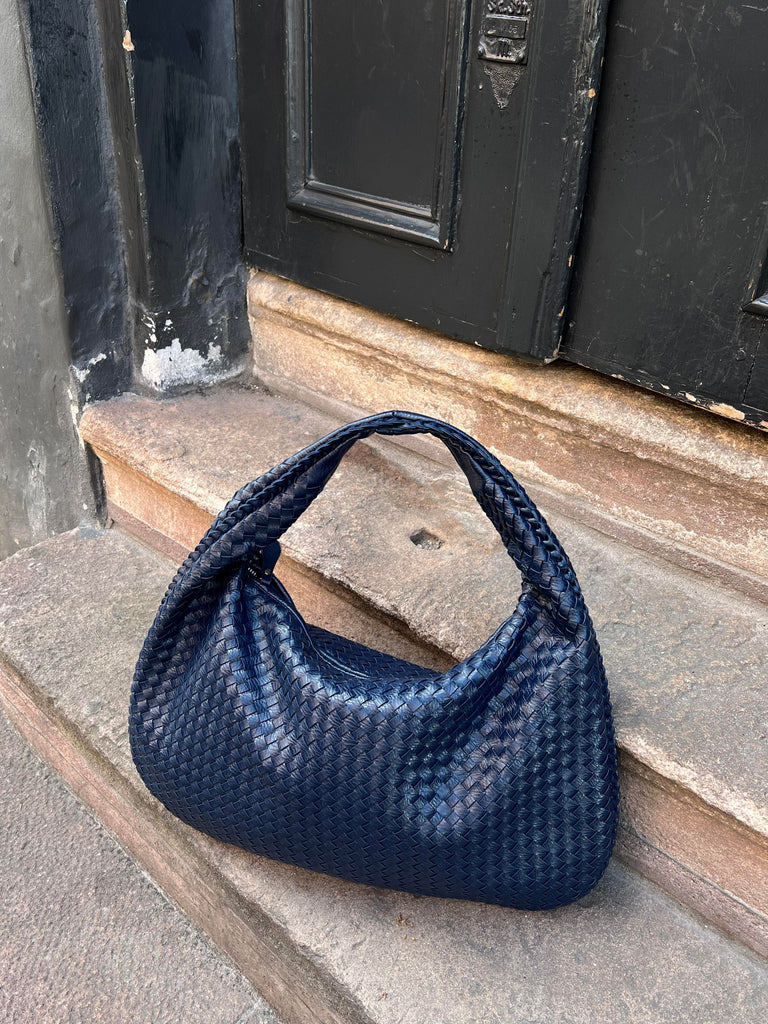 Chic gewebte Schultertasche – Ideal für einen eleganten Look