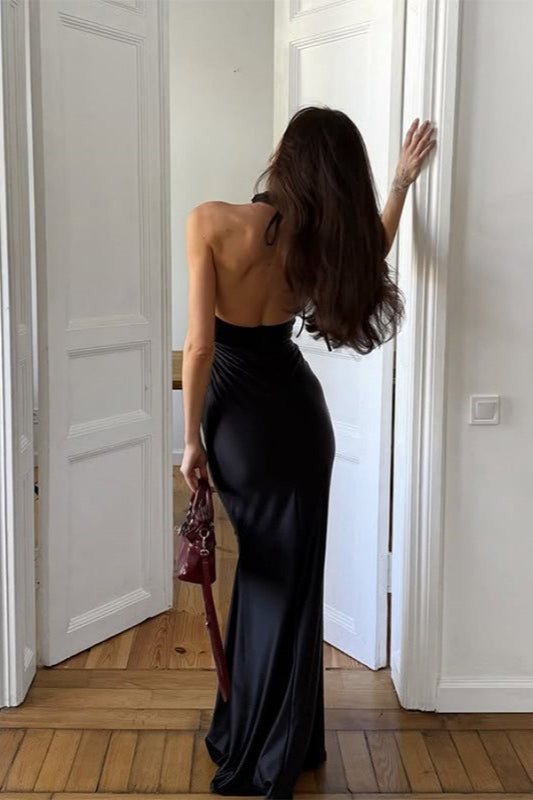 Figurbetontes Maxikleid mit Neckholder und Raffung