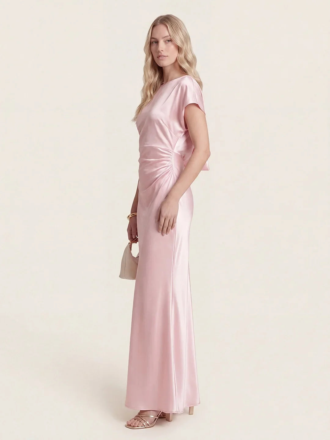 Satin-Maxikleid mit Wasserfall-Ausschnitt und Flügelärmeln