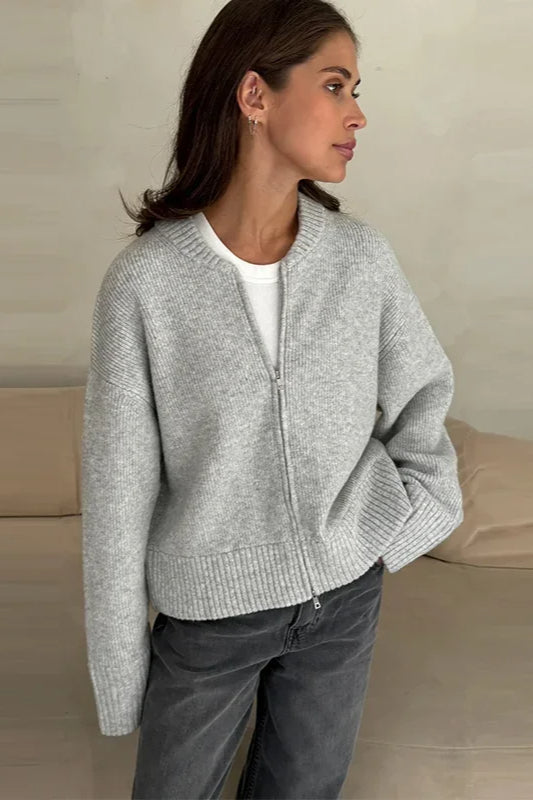 Strickjacke mit Falten, Reißverschluss und Strickstruktur