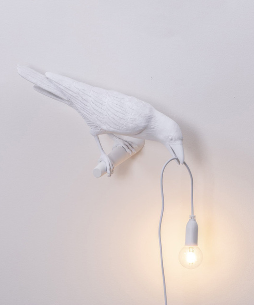 Deko-Krähenlampe: Einzigartige Tischleuchte im Vogel-Design