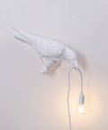 Deko-Krähenlampe: Einzigartige Tischleuchte im Vogel-Design