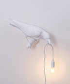 Deko-Krähenlampe: Einzigartige Tischleuchte im Vogel-Design