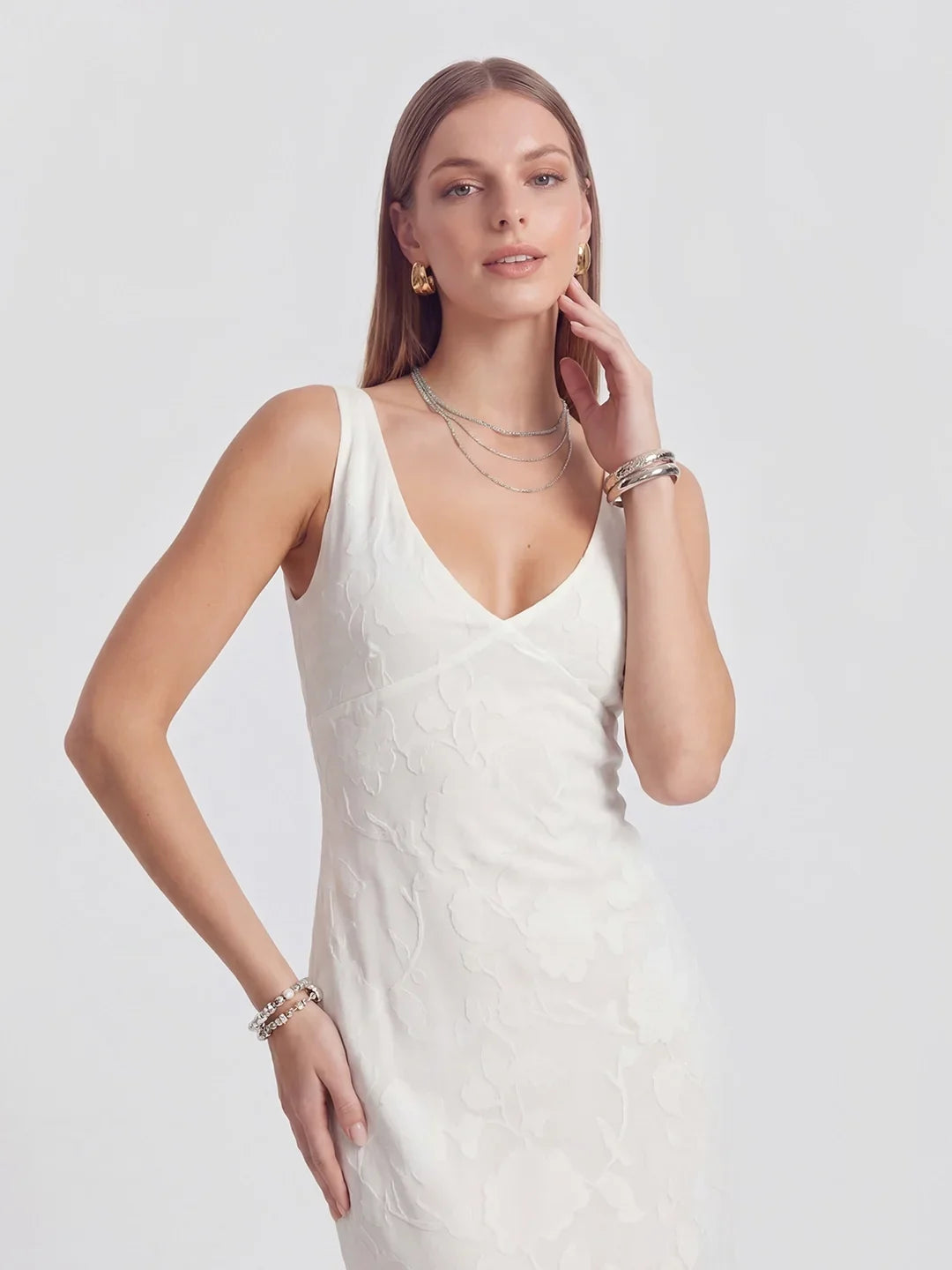 Maxikleid mit V-Ausschnitt und offenem Rücken