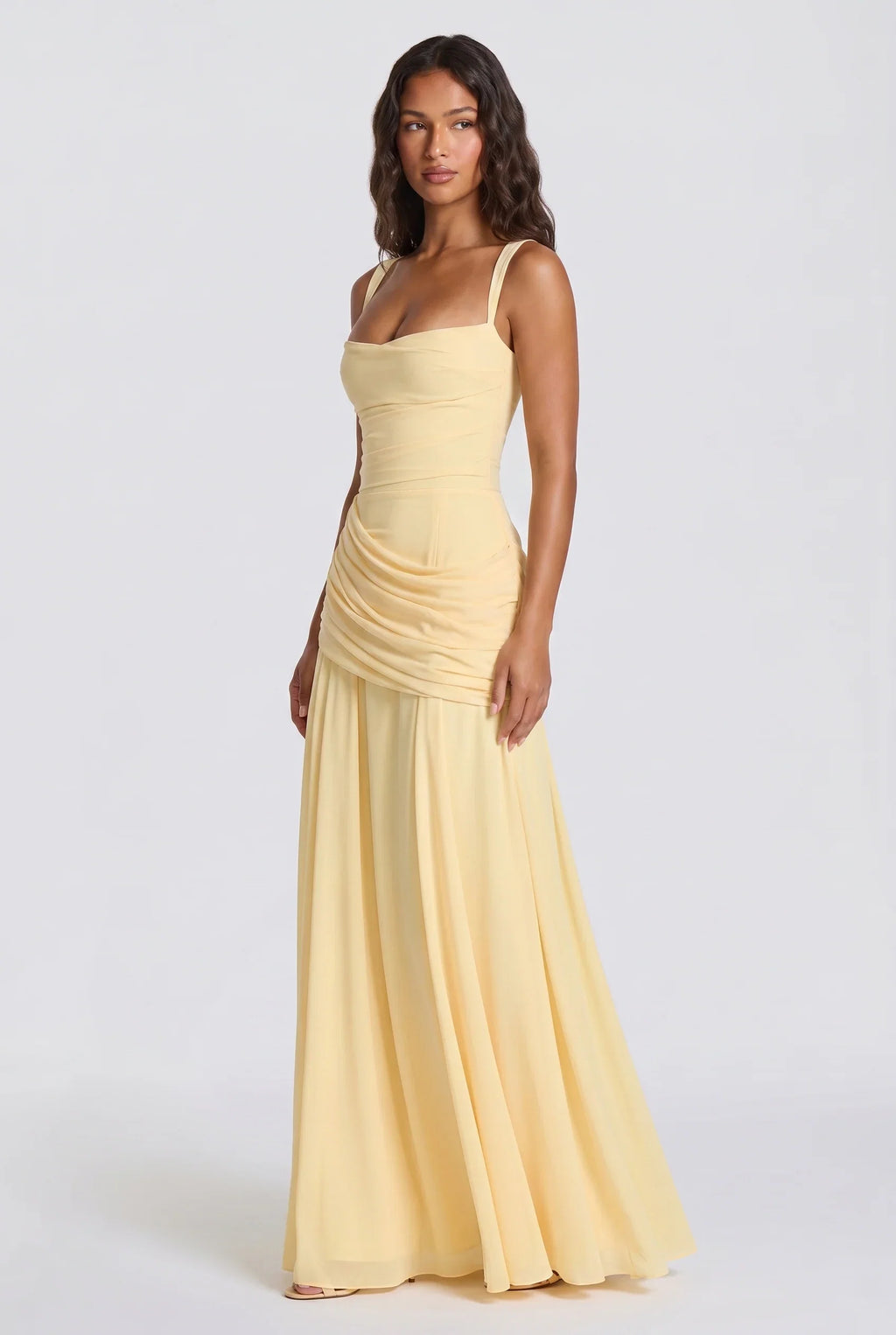 Flowing – Wickel-Maxikleid mit Korsett-Schnürung