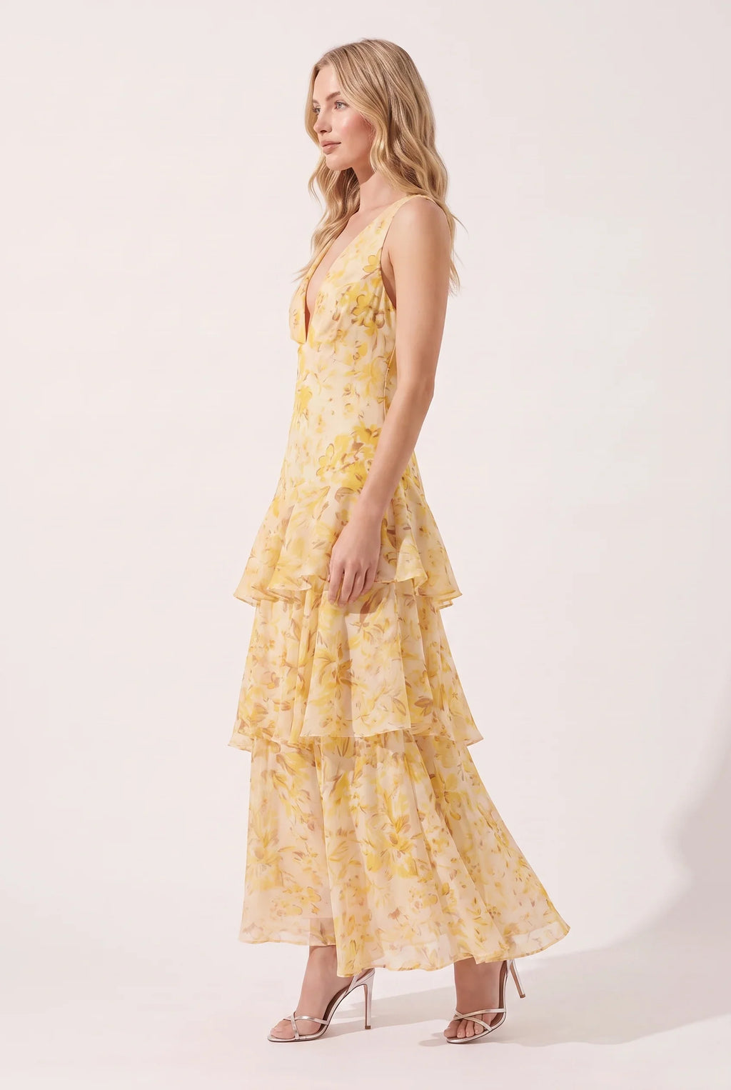 Maxikleid mit Rüschen und Volants