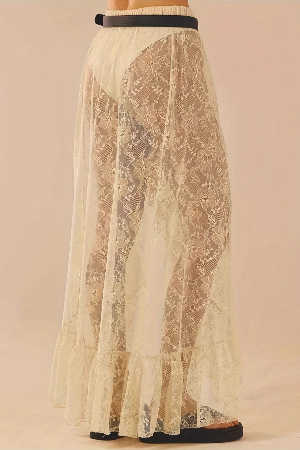 Asymmetrischer Midirock mit Patchwork und Spitze