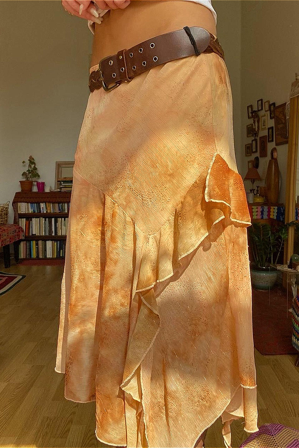Asymmetrischer Rock mit Rüschen in Gelb
