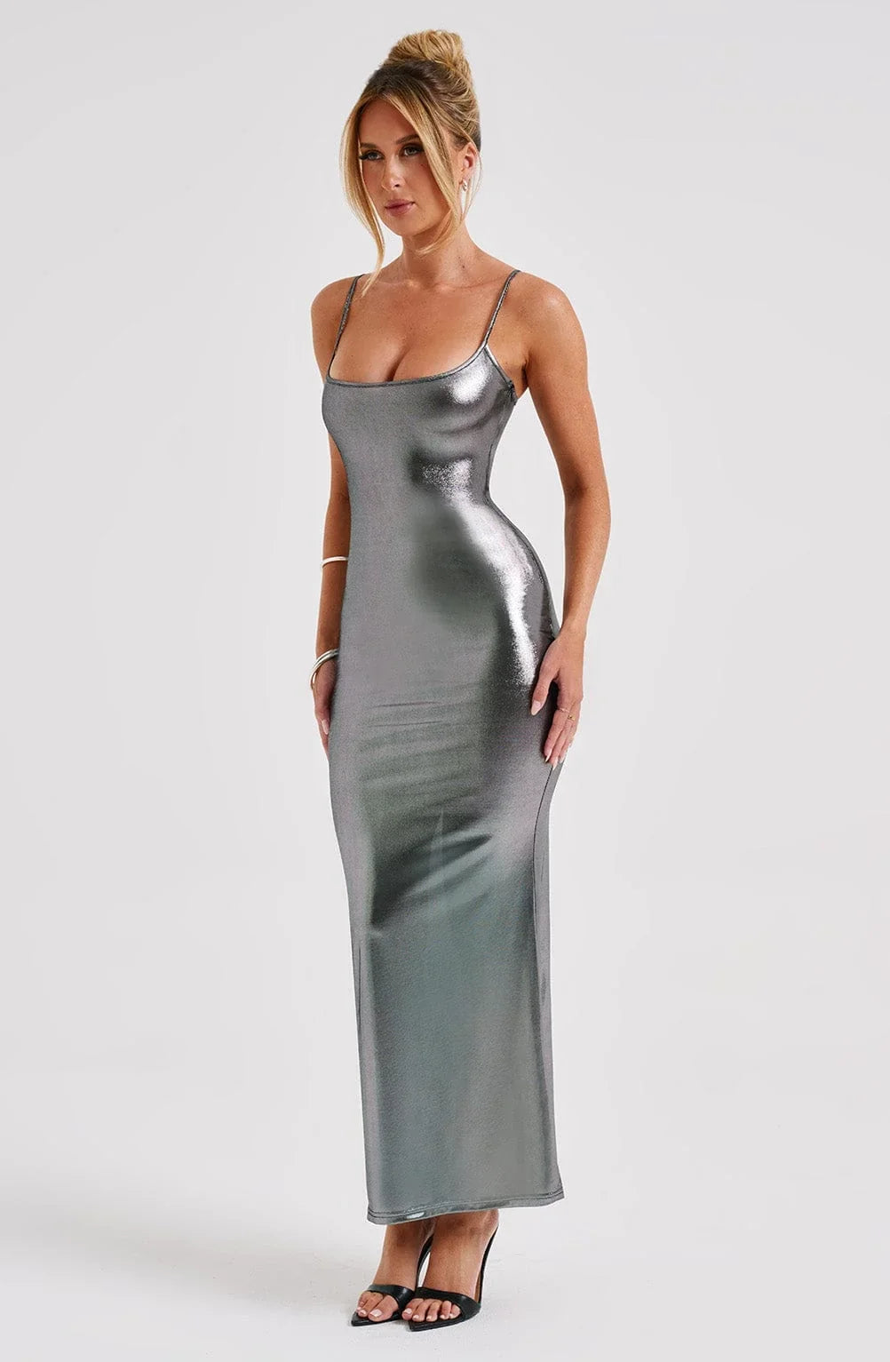 Damen Maxikleid in Metallic-Optik mit Spaghettiträgern