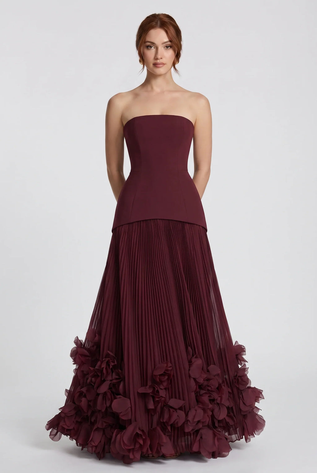Spitzen-Maxikleid mit Falten und Korsett-Schnürung