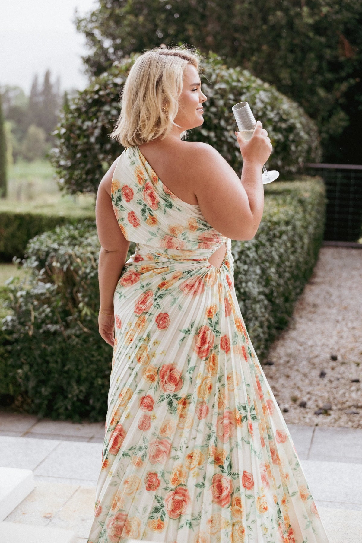 Kleo -Maxikleid mit One-Shoulder-Design und Cut-outs