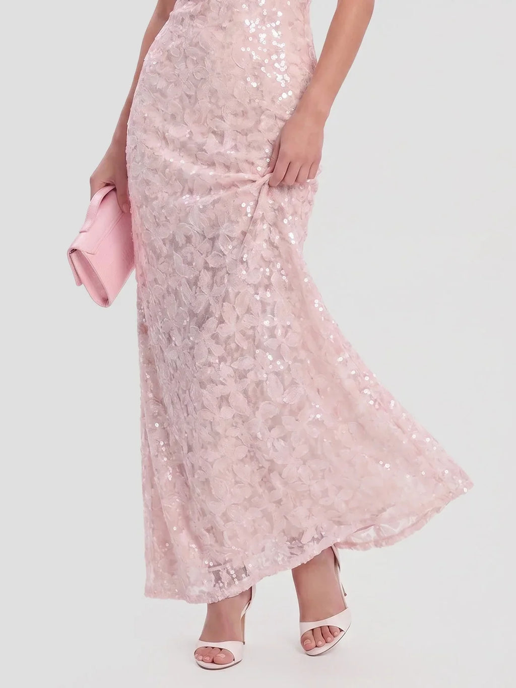 Figurbetontes Maxikleid mit Neckholder und offenem Rücken