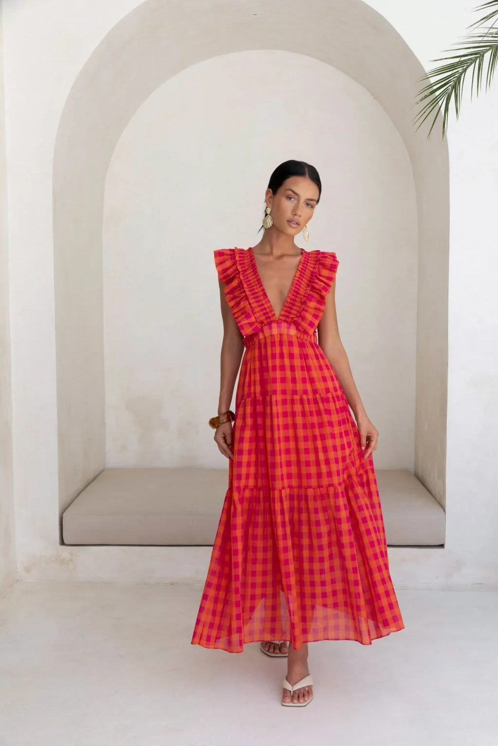 Ärmelloses Maxikleid mit Cut-outs und Karomuster