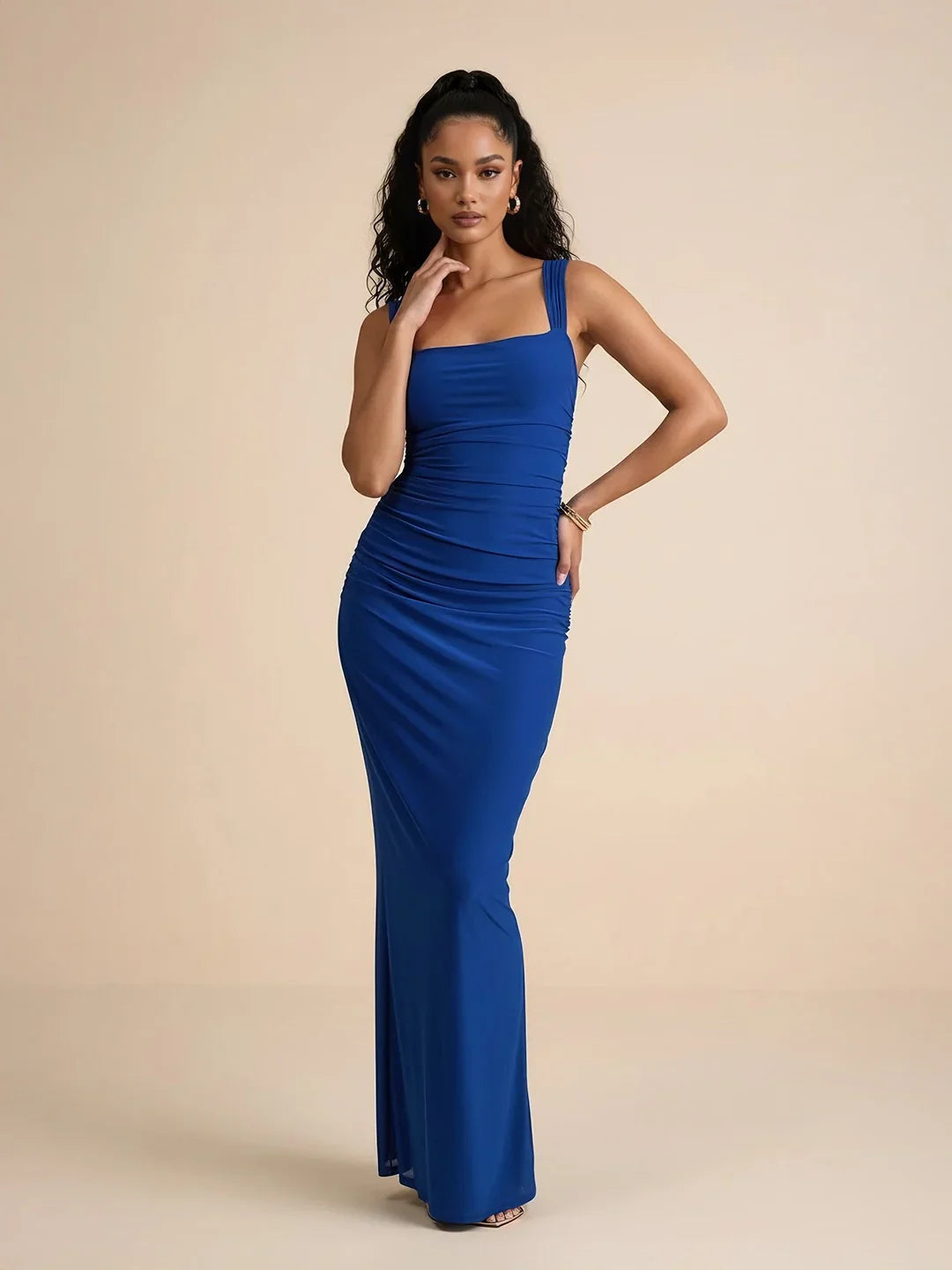 Schulterfreies Maxikleid mit eckigem Ausschnitt und Mesh-Akzenten