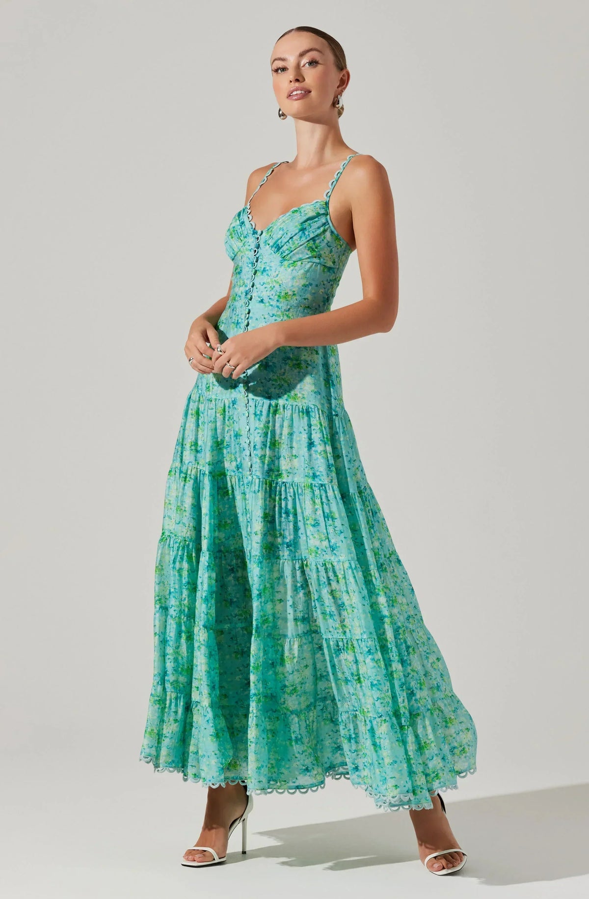 Tazia – Maxikleid mit Volants und Smok-Einsatz