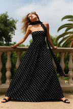Schulterfreies Maxikleid mit Bindedetail und Punktemuster