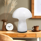 Verspielte Pilz-Lampe – Raffinierte Atmosphäre inklusive einem Retro-Twist