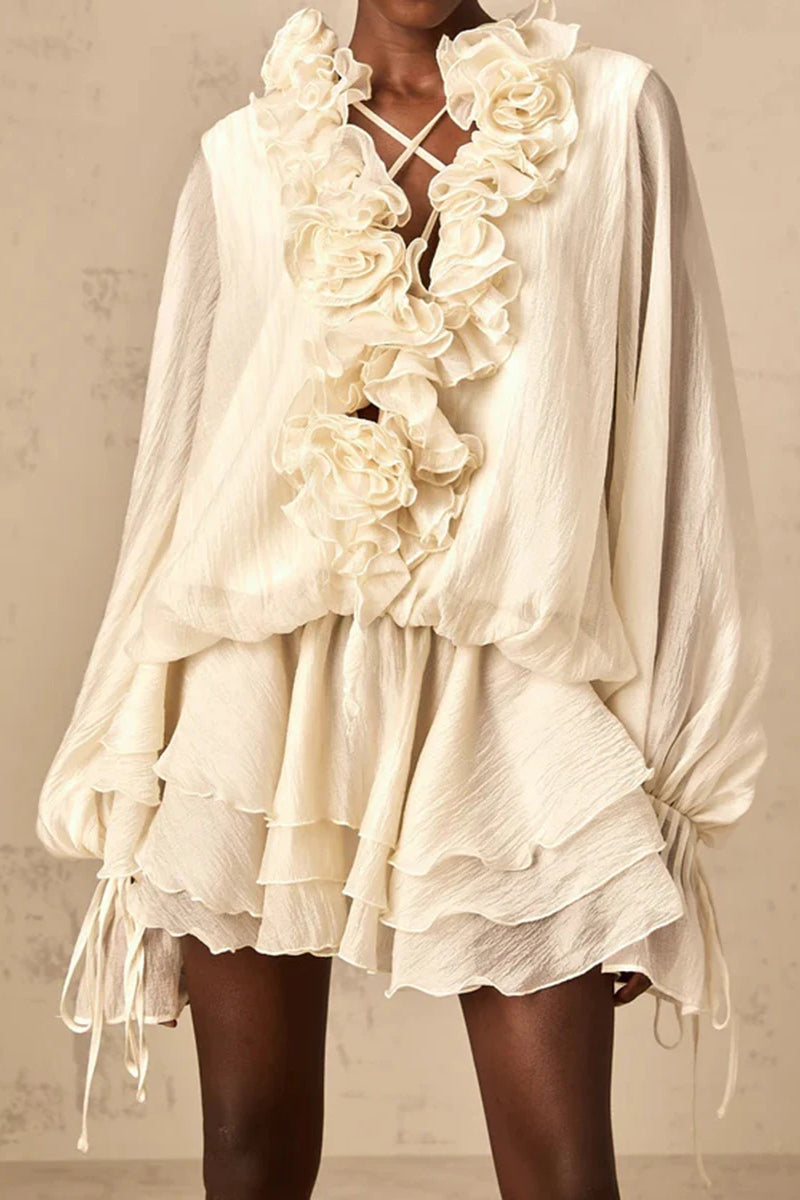 Locker geschnittenes Kleid mit Rüschen
