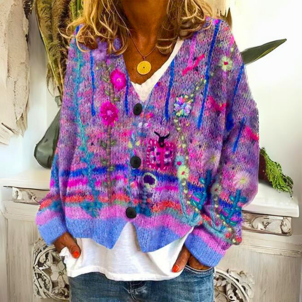 Weicher Und Bunter Strickpullover