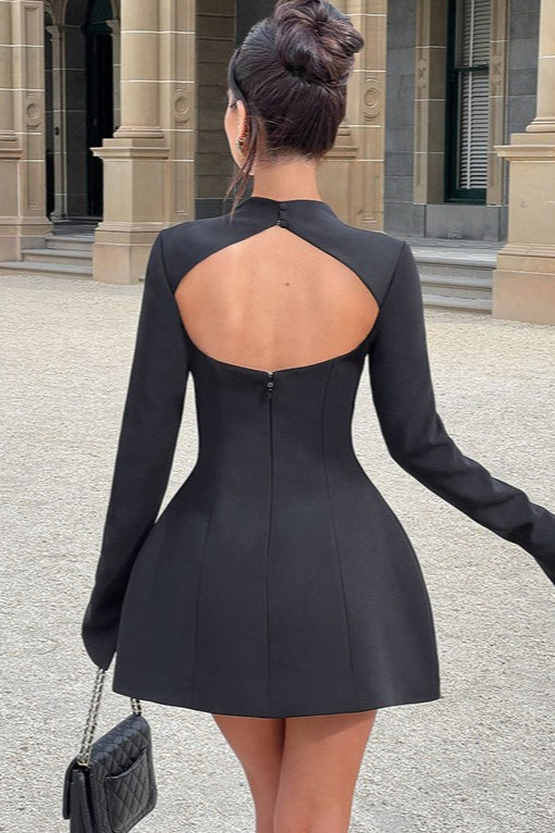 Figurbetontes Minikleid mit A-Linie