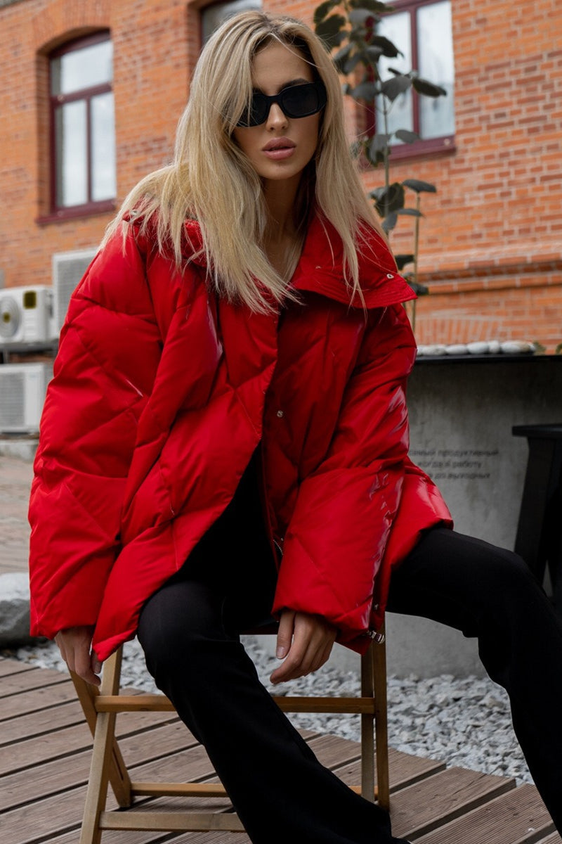 Locker geschnittene Jacke mit Baumwolle
