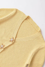 Strickjacke mit kurzen Ärmeln, Knopfdetails und Strickstruktur