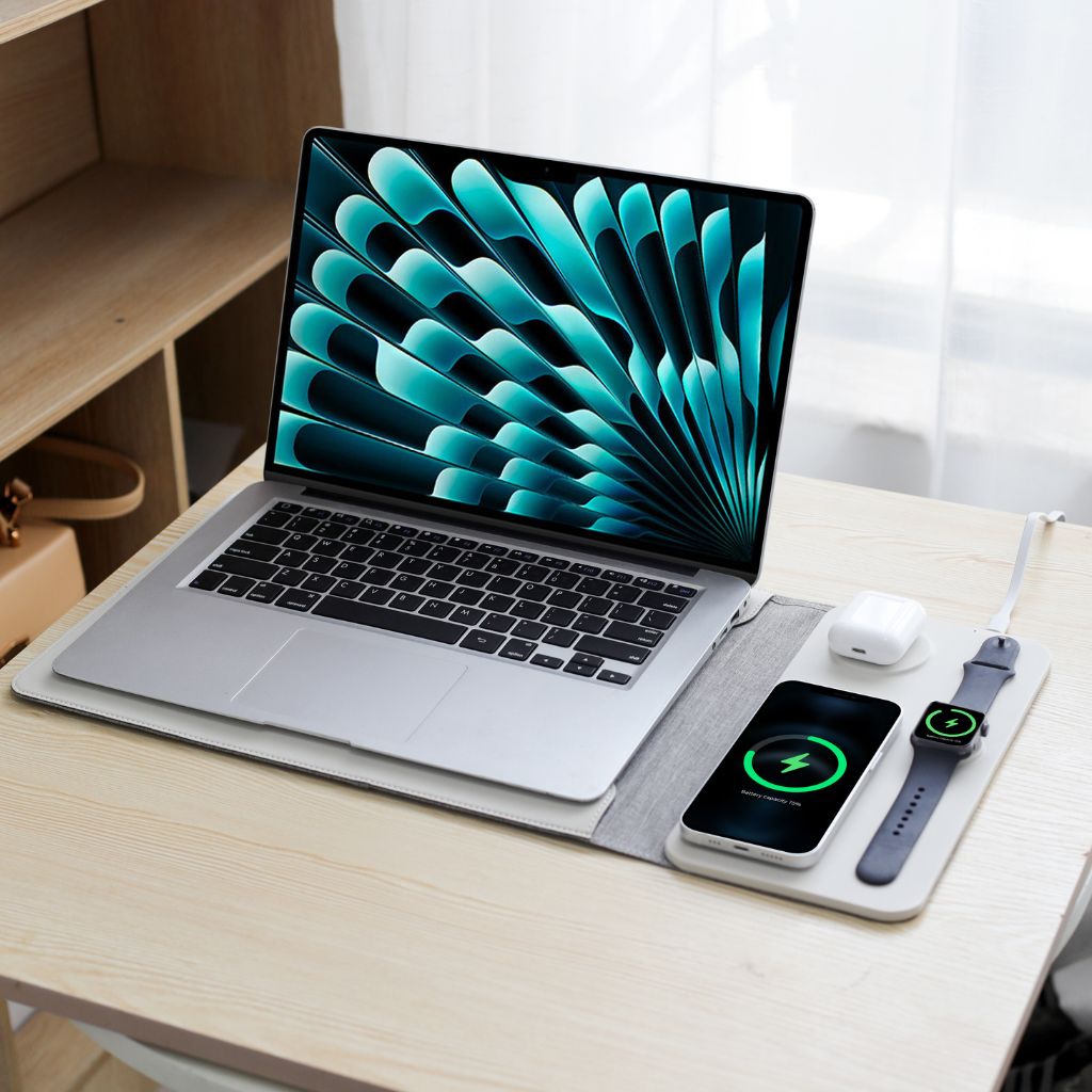 PowerDesk Sleeve – Schlanke Laptop-Hüllen inklusive Drahtloser Ladefunktion