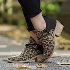 Stiefel im Leoparden-Print mit spitzer Zehenpartie