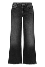 Mid-Rise Straight-Leg-Jeans mit ausgefranstem Saum und aufgesetzten Taschen