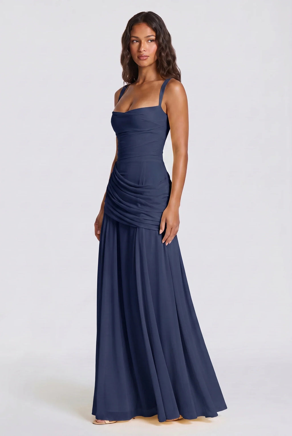 Flowing – Wickel-Maxikleid mit Korsett-Schnürung
