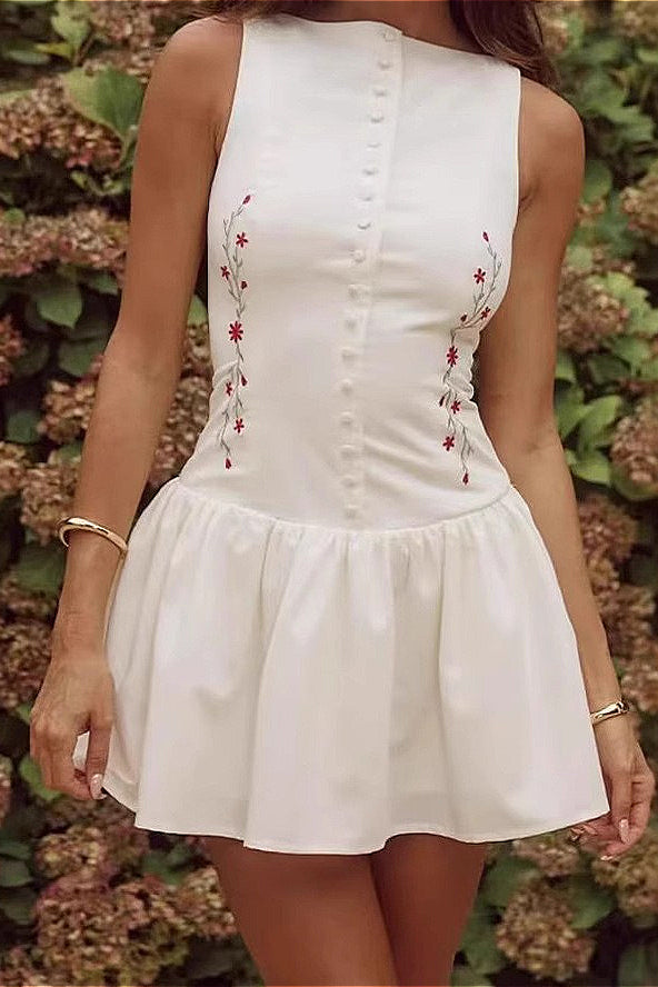 Figurbetontes Kleid mit Stickerei