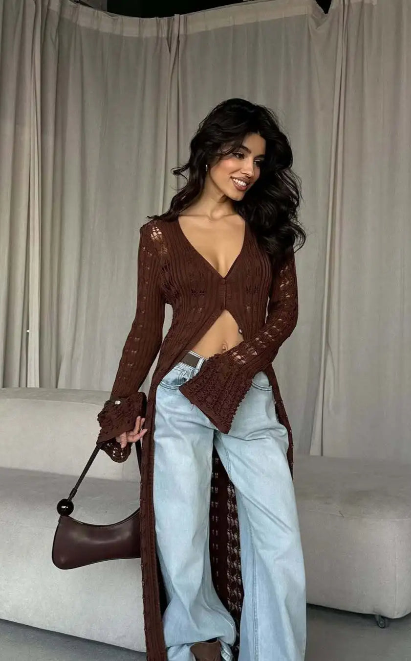 Strickjacke mit langen Ärmeln, ausgestelltem Schnitt und Strickstruktur