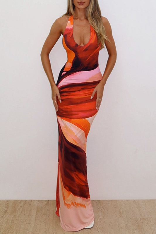 Figurbetontes Maxikleid mit Neckholder, Schlitz und Bindedetail in Rot