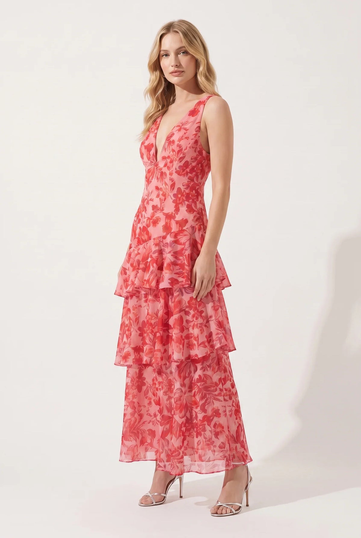 Maxikleid mit Rüschen und Volants