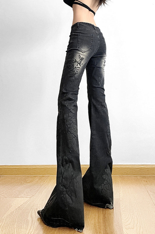 Jeans mit ausgestelltem Schnitt und Druck