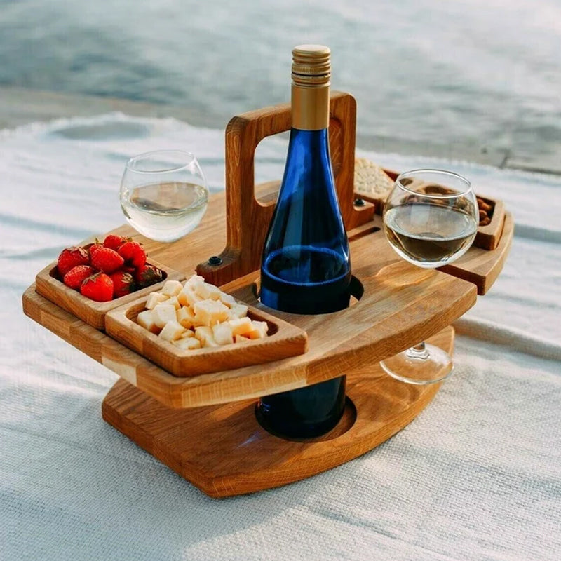 Eleganter Holztisch für Picknick und Wein – Funktional und Luxuriös