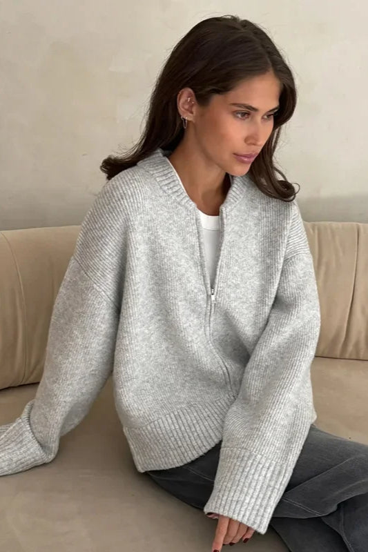 Strickjacke mit Falten, Reißverschluss und Strickstruktur