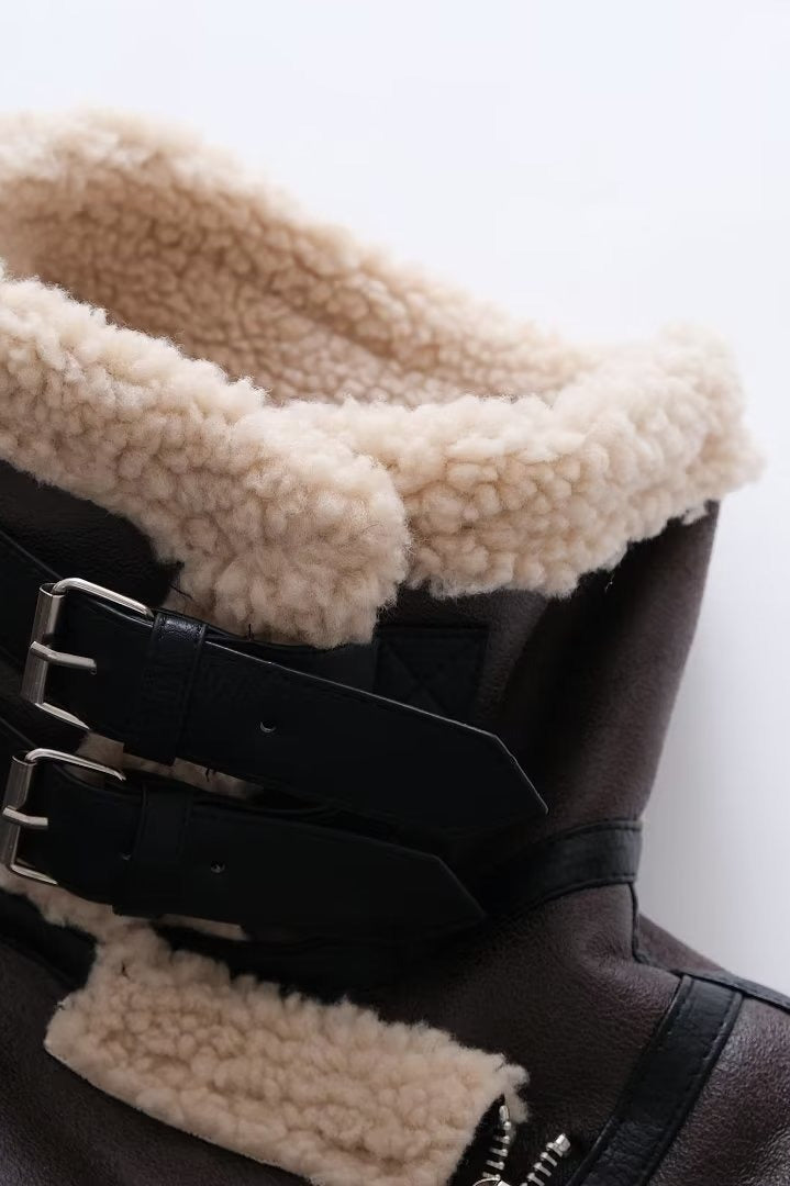 Jacke mit Reißverschluss in Braun