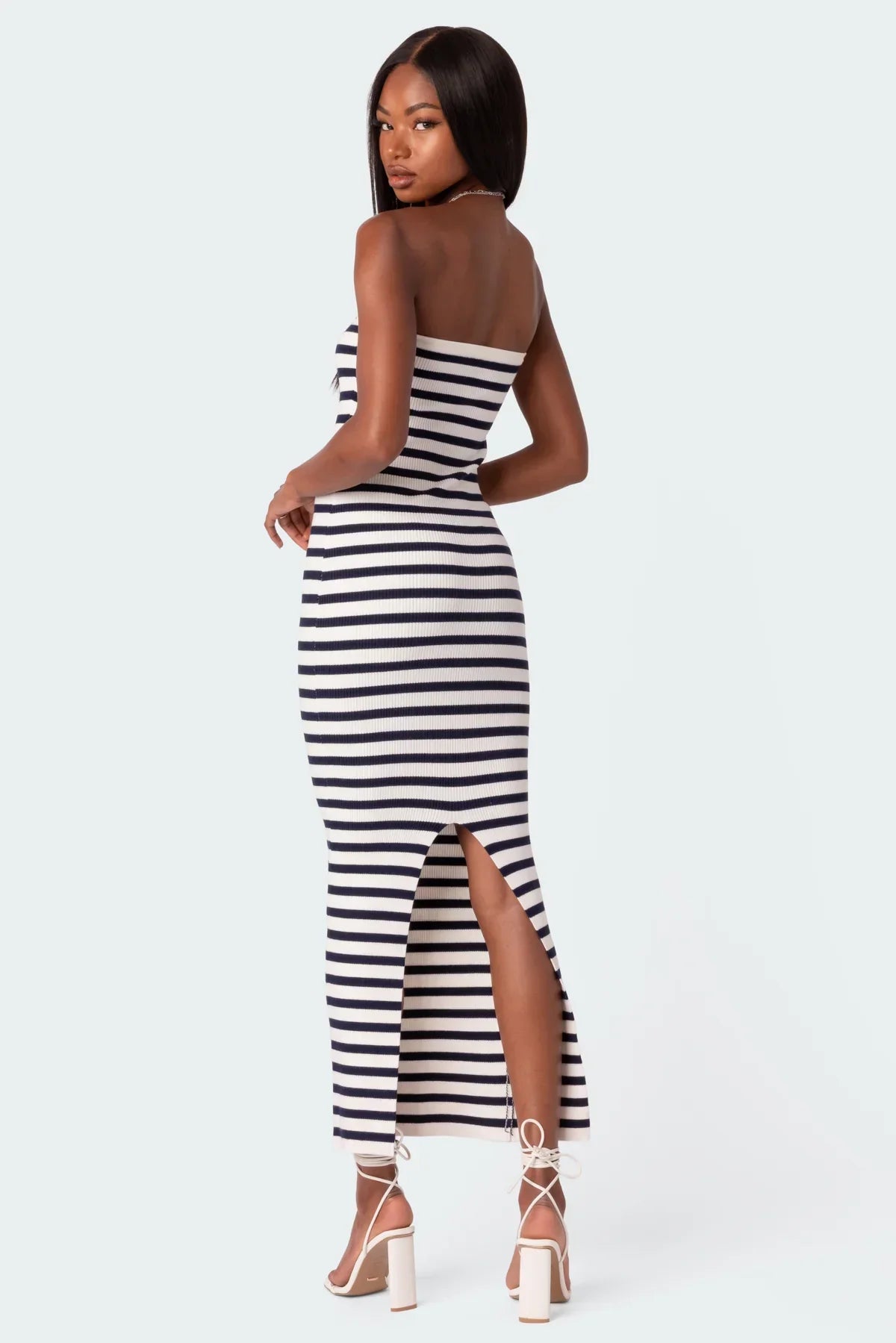 Strick-Maxikleid mit Beinschlitz und Streifen