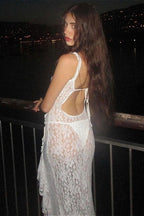Rückenfreies Maxikleid mit Spitze in Weiß