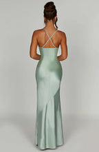 Miriam – Satin-Maxikleid mit Neckholder und Falten