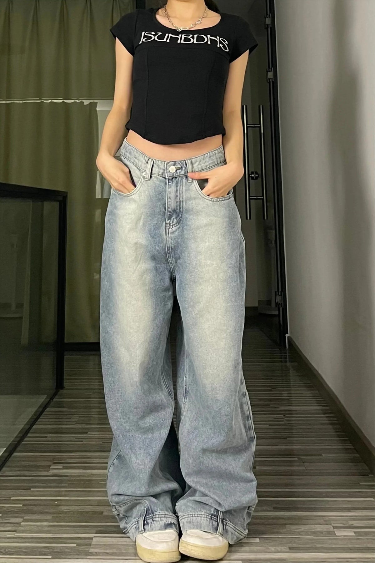 Locker geschnittene Jeans mit Taschen