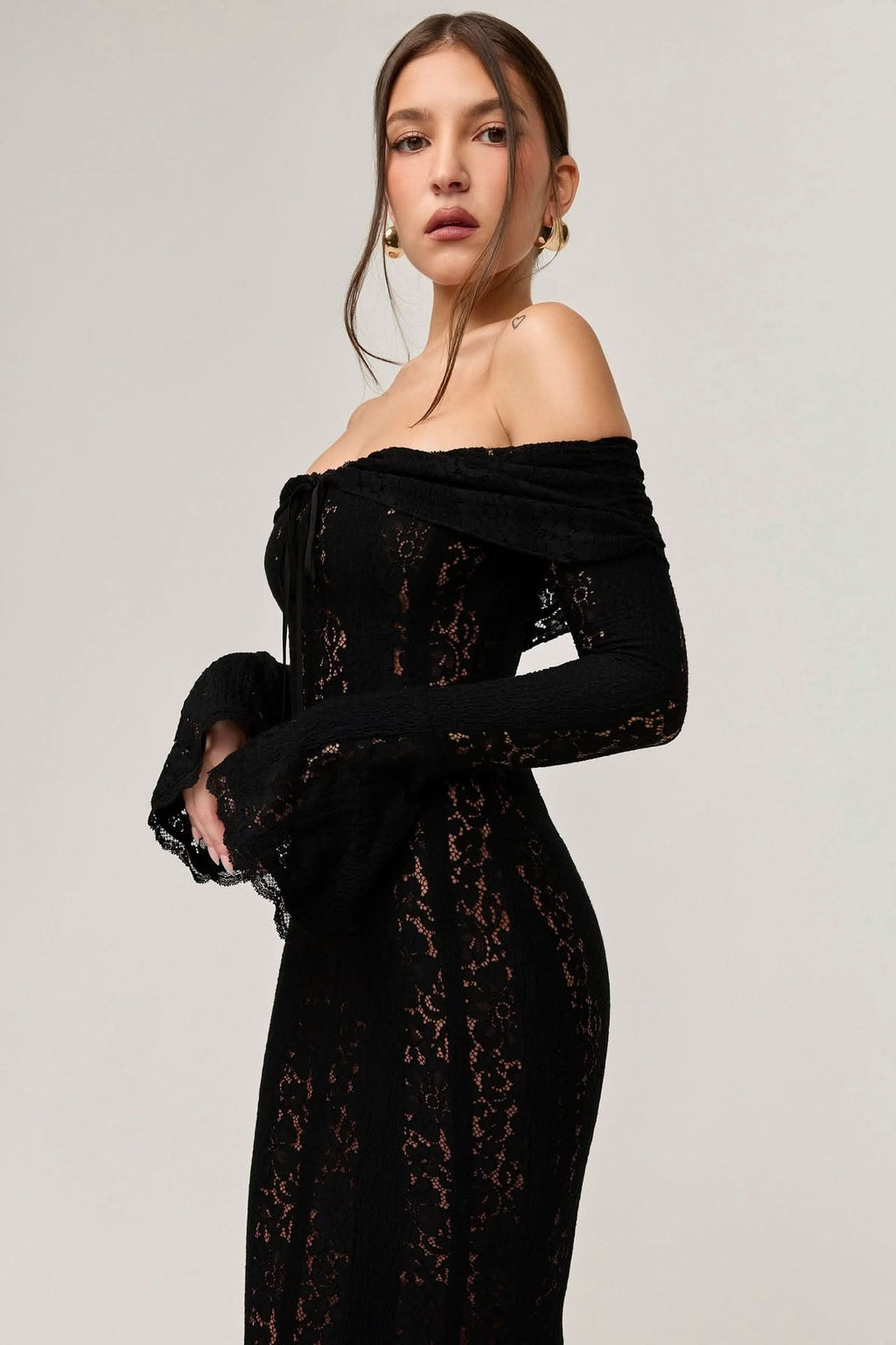 Lola – Spitzen-Maxikleid